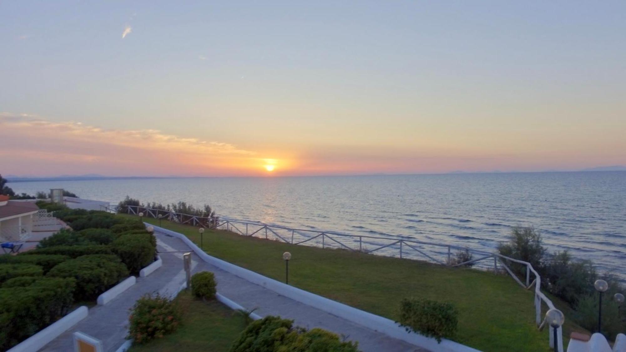 סורסו Acqua Di Mare Hotel E Resort מראה חיצוני תמונה